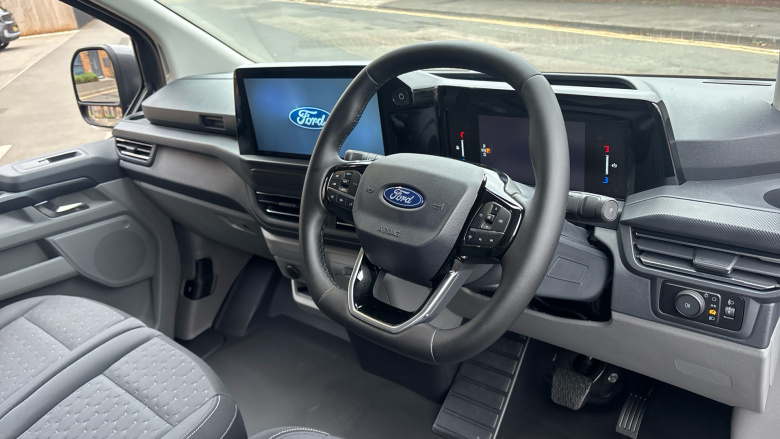 Ford Transit Custom E-320 L1 Rwd 100kW 65kWh H1 Van Limited Auto